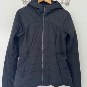 Lululemon Down For It All jacket 8 GUC